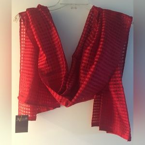 NWT: authentic Royal Thai 100% silk wrap/scarf in sheer basket-weave pattern